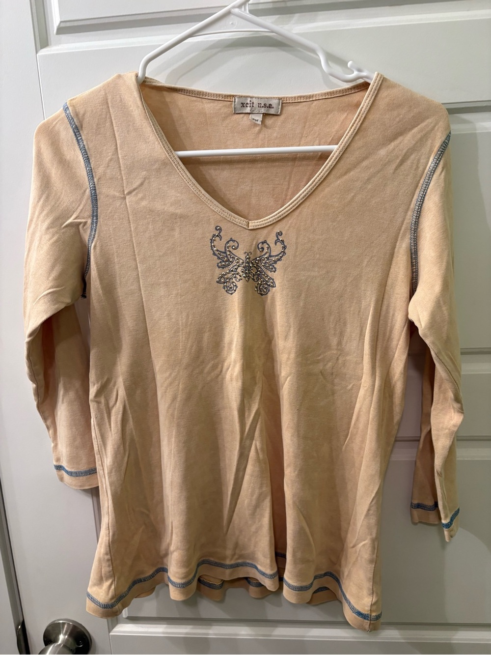 Y2K Beige V-Neck Long Sleeve Top with Embellished Detail